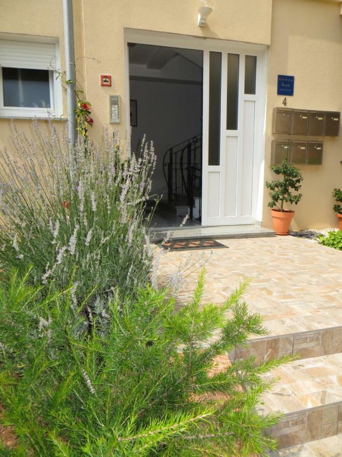 Apartman Mario Cres Exterior photo